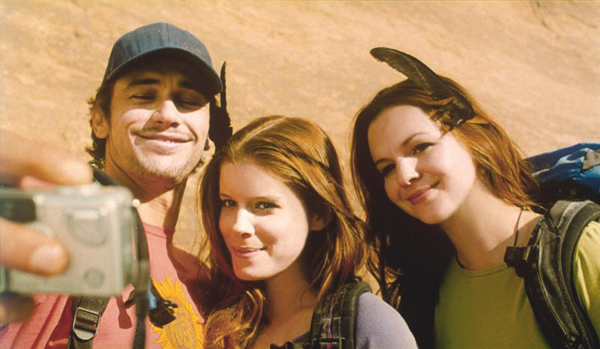 James Franco, Kate Mara, center, & Amber Tamblyn in 127 HOURS (Photo: Fox Searchlight)