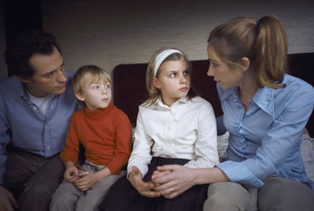 Dad (Stefano Accorsi), left
brother Franois (Benjamin Feuillet)
Anna (Nina Kervel) 
Marie (Julie Depardieu)
in BLAME IT ON FIDEL
Photo: Koch Lorber Films