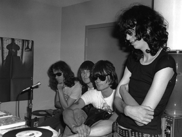 (L-R) Tommy, Johnny, Dee Dee,
& Joey Ramone
Photo: Danny Fields