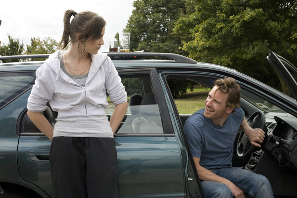 Katie Jarvis & Michael Fassbender in FISH TANK (Photo: Holly Horner/IFC Films)