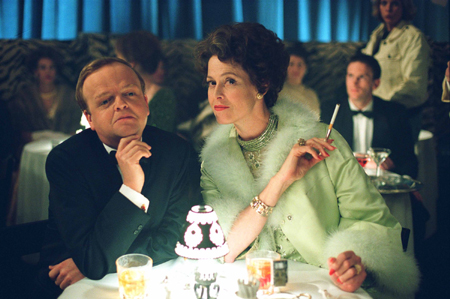 Toby Jones as Truman Capote
Sigourney Weaver as Babe Paley
Photo: Deana Newcomb/Warner Independent