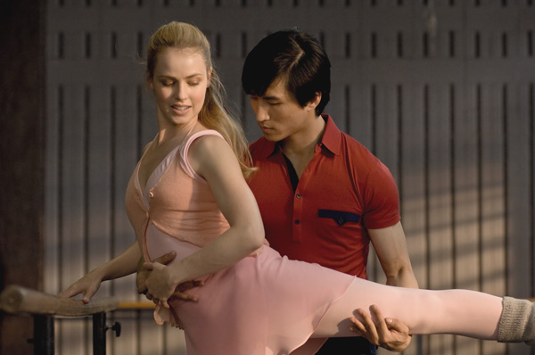 Amanda Schull & Chi Cao in MAO'S LAST DANCER (Photo: Simon Cardwell/Samuel Goldwyn Films)