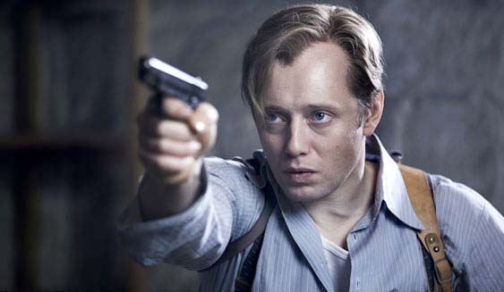 Aksel Hennie in MAX MANUS: MAN OF WAR (Photo: Music Box Films)