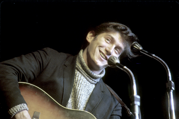 Phil Ochs in Carnegie Hall, 1966 (Photo: First Run Features)