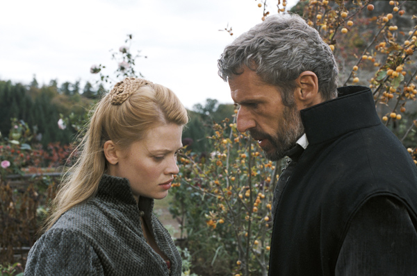 Mlanie Thierry & Lambert Wilson in THE PRINCESS OF MONTPENSIER (Photo: IFC Films)