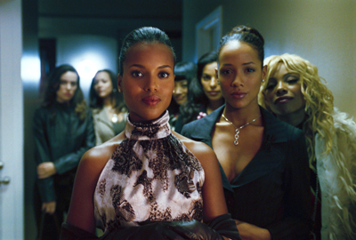 Kerry Washington (L), Dania Ramirez (C)
& Paula Jai Parker (R) make a house call
Photo: David Lee