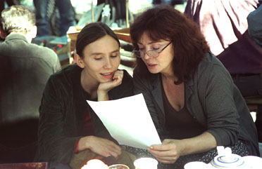 Ada (L) & Marina (R) compose a letter from Otar
Photo: Zeitgeist