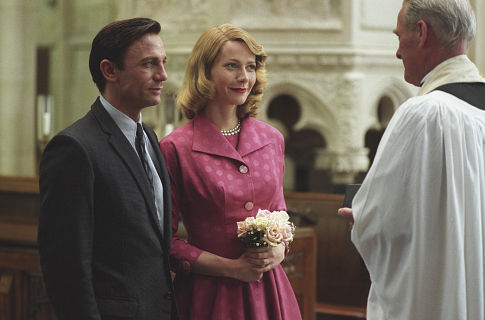 Ted Hughes (Craig) & Sylvia Plath (Paltrow) at the altar